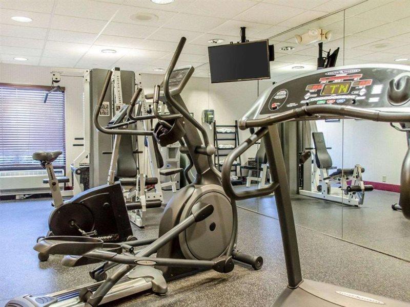 Comfort Inn & Suites York Bagian luar foto