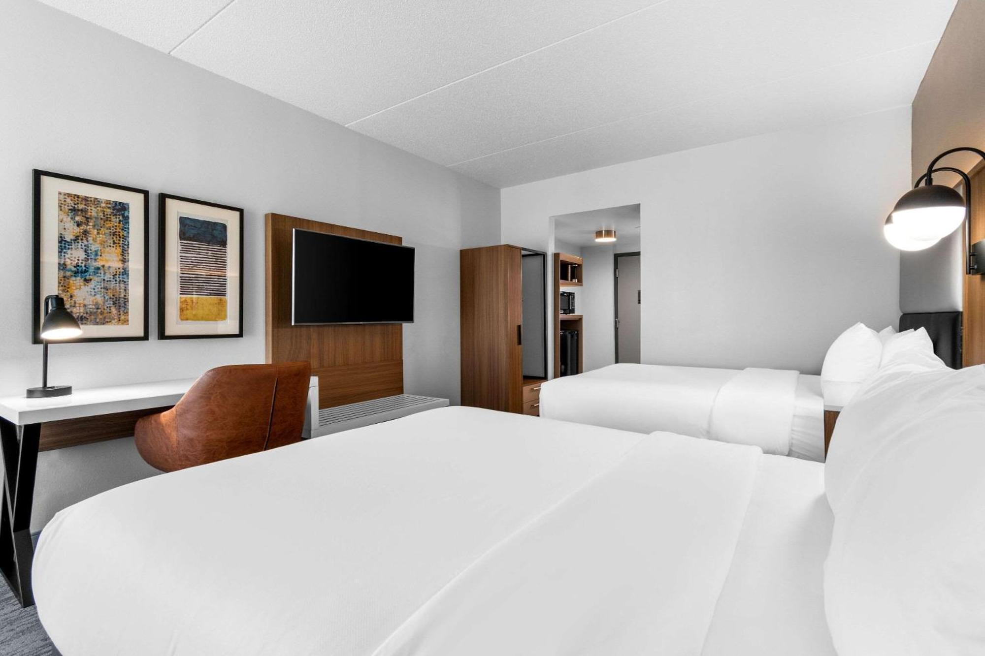 Comfort Inn & Suites York Bagian luar foto