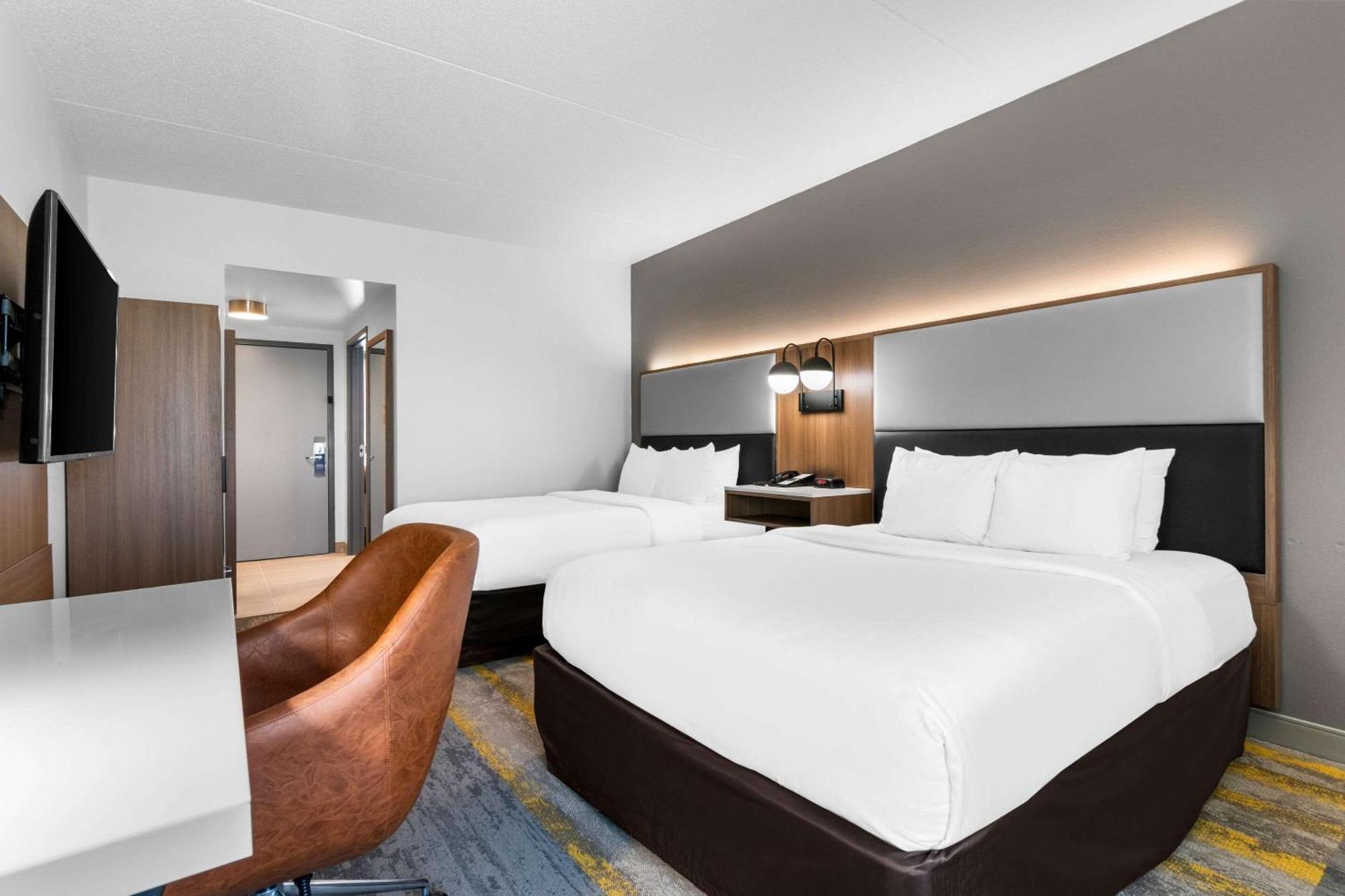 Comfort Inn & Suites York Bagian luar foto