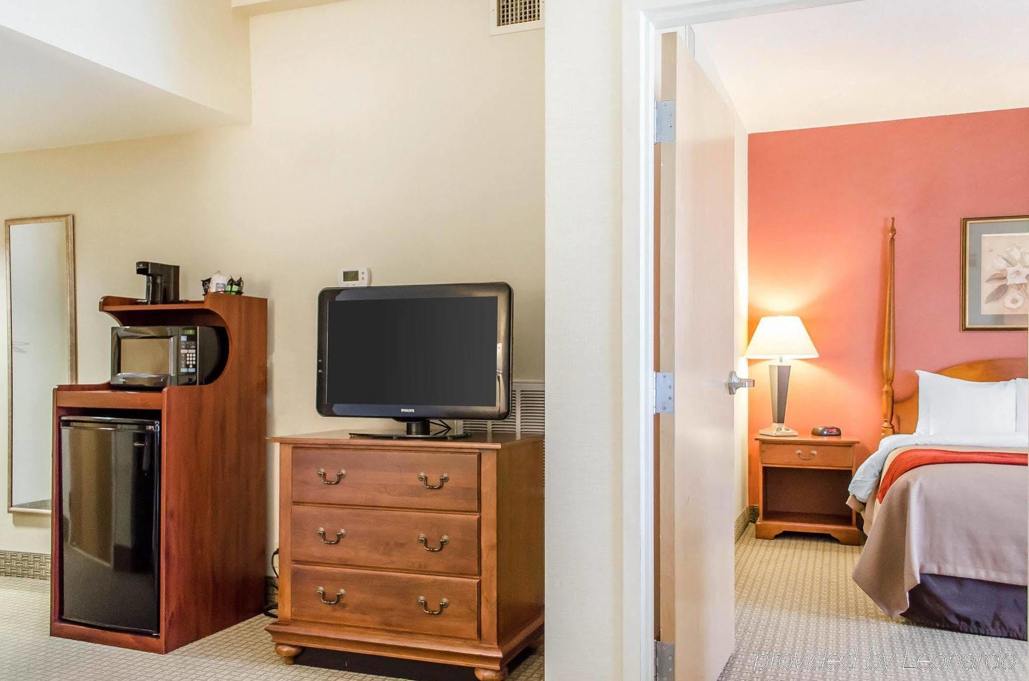 Comfort Inn & Suites York Bagian luar foto