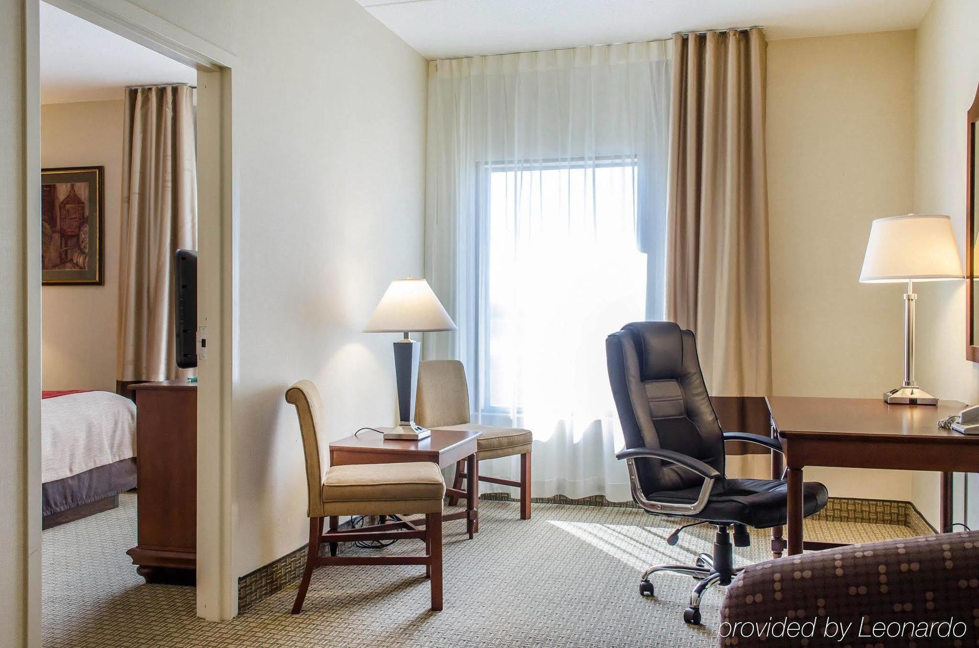 Comfort Inn & Suites York Bagian luar foto